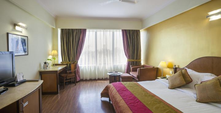 The Piccadily Hotel Lucknow Bagian luar foto